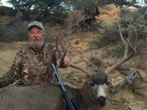 A big congratulations goes out to Marty Lindstrand from Oregon and guide, Anthony Peperas, on this New Mexico  trophy mule deer buck!  Marty's buck green-scored 188